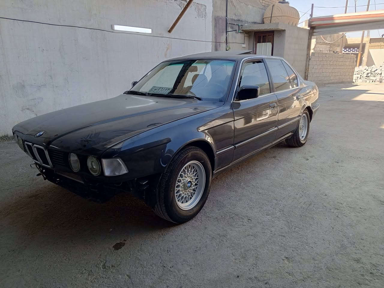 بيام 730مفتوح موديل 90رقم بغداد مكينه حاويه سياره مابيه نقص تخم تاير جديد كهربايات كله شغاله سياره خير من الله ////سعر 45/////////////////////***********
