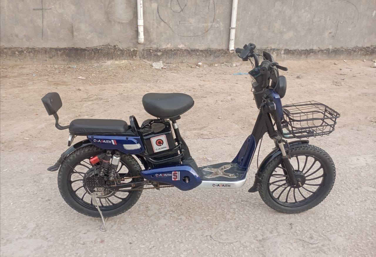 دراجه شحن للبيع نظيفه كلش ما بيها اي عيب السعر 325 الف وبيها مجال تجي تشوفها وبيك خير وتدلل
العنوان / الهاشميه حي المصطفى


**إذا كنت صاحب هذا الإعلان وتريد حذفه لأي سبب، رجاءا أرسل رسالة إلى الدعم الفني**