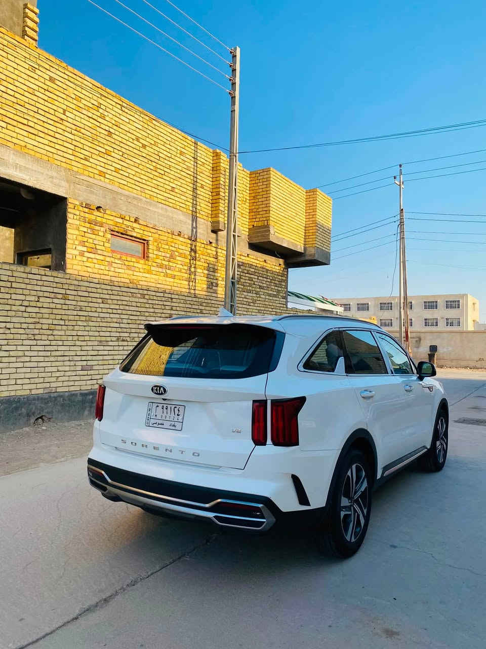 🚘 للبيع كيا سورنتو 2021 – 6 سلندر
اللون: أبيض 🤍
رقم بغداد
📍 الموقع: الناصرية

السيارة 7 راكب، مكفولة من الصبغ عدا الموضح بالصور.
✅ محرك وكير بلادي
❄️ 3 قطع تبريد
📷 كاميرا خلفية + حساسات
🔘 بصمة
💺 كرسي كهربائي
❄️ برادات خلفية
💡 إنارة داخلية
👌 السيارة جاهزة من كلشي ولا تحتاج أي مصروف.

رقم الهاتف ***********
مكلف بل نشر
