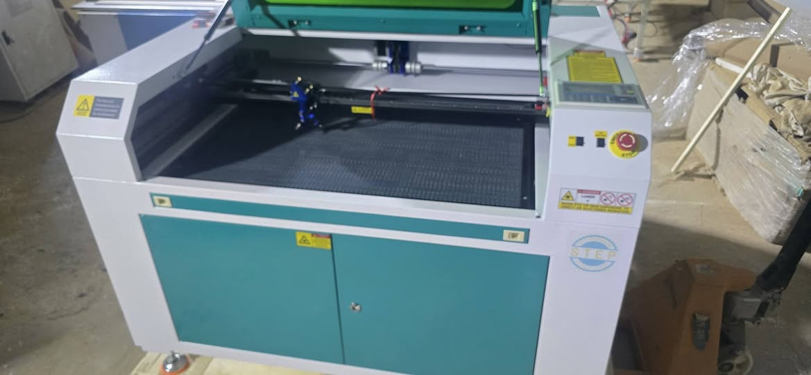 🔴عرض رأس السنه الجديدة
✅️عرض خاص لمدة يومين
اخر قطع المتبقية
1️⃣طابعة من شركة اودلي قياس ١٨٠سم هيد واحد xp600اصلي 
سعر الطابعة ٣مليون و٥٥٠الف
2️⃣كتربلوتر قياس متر وربع بسعر ٦٠٠الف مع السوفت وير كامل
3️⃣سي ان سي ليزر co2 مساحة عمل ٩٠*٦٠سم طاولى صعود ونزول متحركه بور ٨٠ واط نظام Rd انتاج ٢٠٢٥ تيوب  Reci الاصلي بسعر ٣مليون و١٠٠ الف
عنوان المخزن بغداد الدورة
نعتمد نظام الدفع النقد او الاقساط للموطنة رواتبهم على مصرف الرافدين 
***********
 #cncco2 #co2laser #ploter #cutterplotter #xp600 #printer #cnc #decoracion #مكائن
