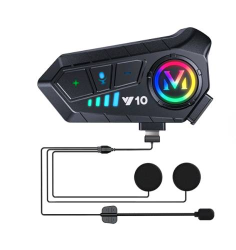 سماعة البلوتوث V10 هي جهاز اتصال داخلي (إنتركم) مصمم خصيصًا لخوذات الدراجات النارية، وتأتي مع ميزات متقدمة مثل تقنية إلغاء الضوضاء والقدرة على ربط عدة دراجين للتواصل. 
المواصفات والميزات الرئيسية
الاتصال: تستخدم تقنية البلوتوث 5.3 وتدعم الاتصال الداخلي بين راكبين لمسافة تصل إلى 300 متر (بعض الإصدارات تصل إلى 10 راكبين).
جودة الصوت: توفر صوت ستيريو عالي الدقة (Hi-Fi) بفضل مكبرات صوت بقياس 40 ملم وغشاء جرافين، مع تقنية CVC و DSP لإلغاء الضوضاء (حتى 100 كم/ساعة تقريبًا).
البطارية: مزودة ببطارية كبيرة بسعة 1000 مللي أمبير توفر عمر تشغيل طويل يصل إلى 32-60 ساعة من الموسيقى أو المكالمات، وتدعم الشحن السريع عبر منفذ Type-C.
مقاومة الماء: تتمتع بتصنيف IPX6 لمقاومة الماء، مما يجعلها مناسبة للاستخدام في مختلف الظروف الجوية مثل المطر أو الثلج.
ميزات إضافية: تشمل الرد التلقائي على المكالمات، ودعم المساعد الصوتي (Siri/مساعد Google)، وإمكانية مشاركة الموسيقى، وبعض الإصدارات تحتوي على أضواء RGB. 
تُعد هذه السماعة ترقية أساسية لأي راكب دراجة نارية يبحث عن تحسين التواصل والترفيه والأمان أثناء القيادة. 