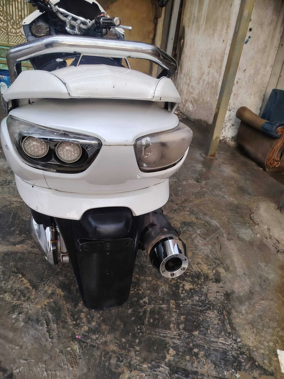 السلام عليكم فورزة 08 كاملة مابيهة اينقص نكرة سلف كل كهربائيات شغال شلعة ومعدل المكان بغداد البلديات الرقم *********** السعر ٦٥٠ بيهة مجال
