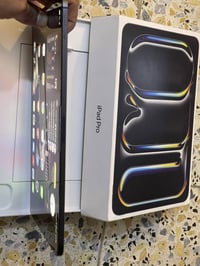 ⚡ iPad Pro 11 M5 شبه جديد (بطارية 100% + استخدام شهرين فقط) ⚡ � الجهاز...