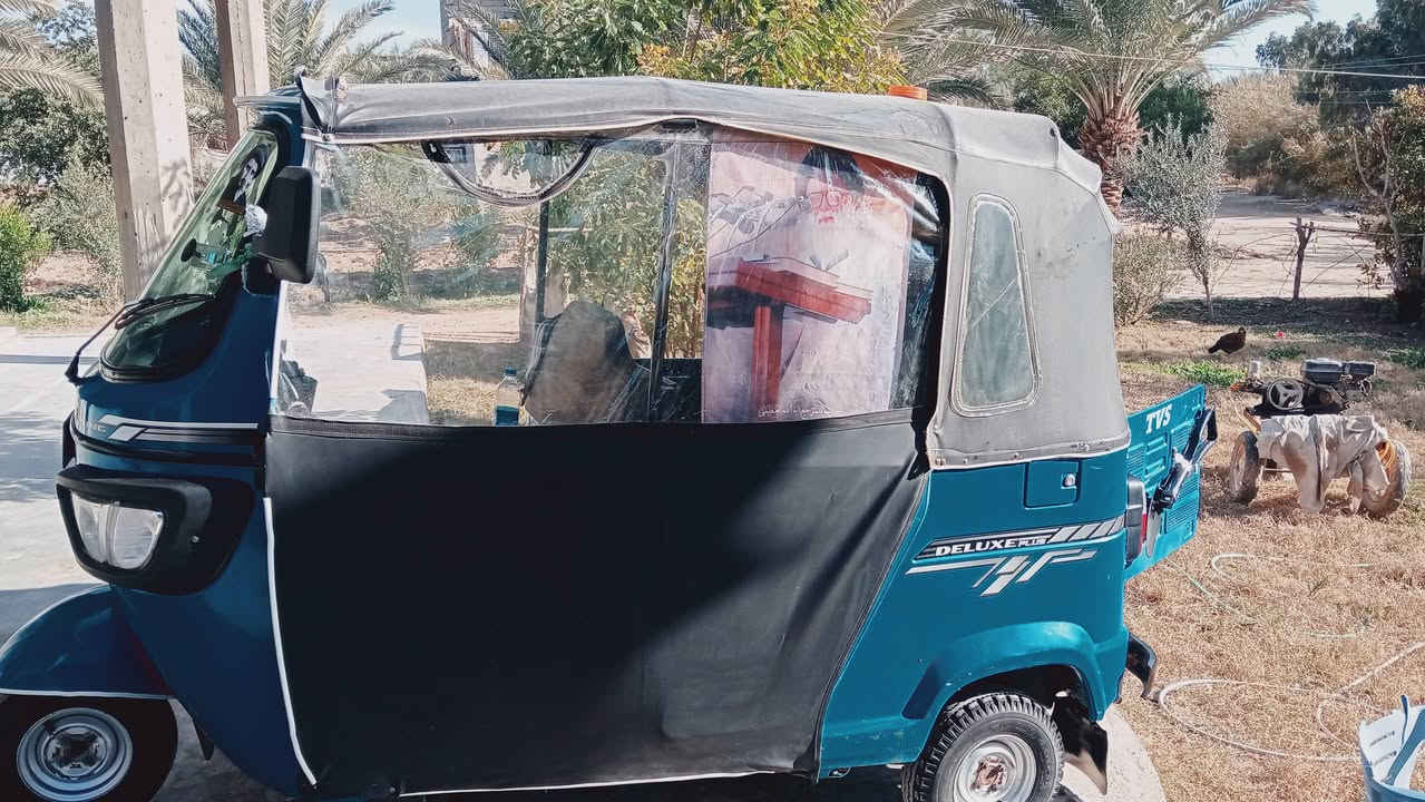 سلام عليكم تكتك للبيع مكفوله مكاني بغداد المحموديه ***********
