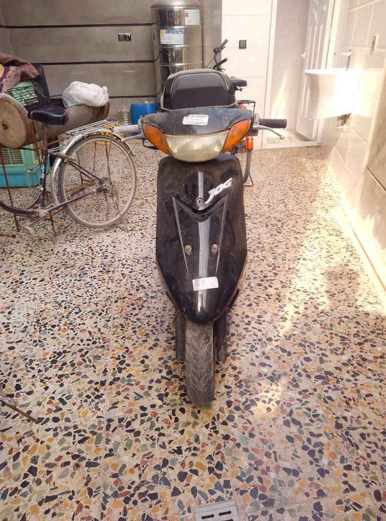 السلام عليكم دراجة 60عصفورية متروكة للبيع السعر 100 مكاني بغداد معامل رقم ***********
