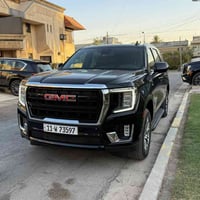 جمسي يوكن  المواصفات SLE2023 ماشية 49000كيلو متر  السيارة داخل الضمان ...