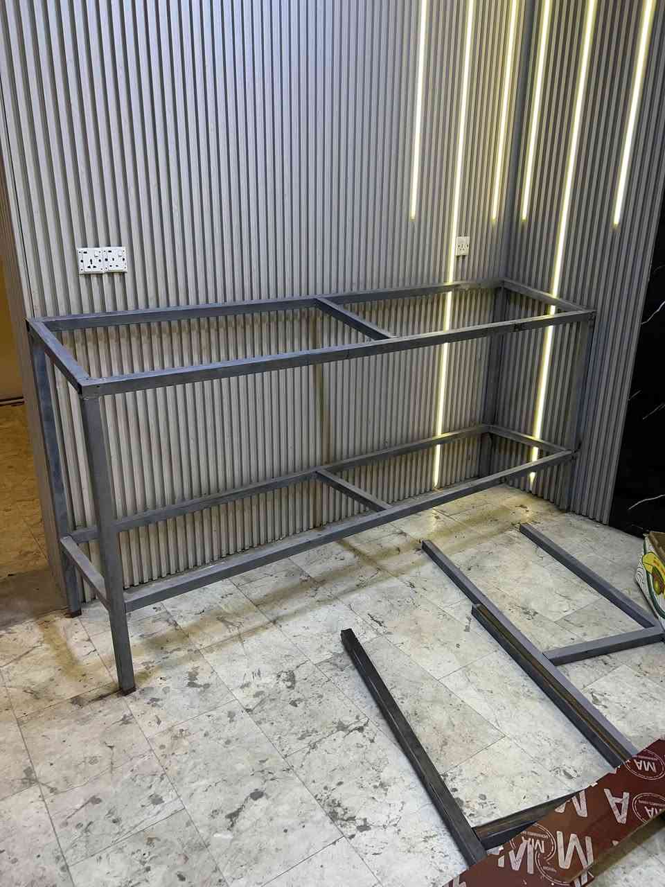 ميز مخضر عدد ٥  
مع ميزان اخو الجديد ٦٠ كغ يوزن 
تصفيه محل السعر ٤٠٠ الف
شكرا للادمن


**إذا كنت صاحب هذا الإعلان وتريد حذفه لأي سبب، رجاءا أرسل رسالة إلى الدعم الفني**