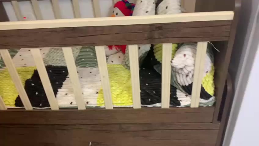 سرير اطفال مع دوشك جديد بالجيس مكان اليرموك الشراي يراسلني خاص


**إذا كنت صاحب هذا الإعلان وتريد حذفه لأي سبب، رجاءا أرسل رسالة إلى الدعم الفني**