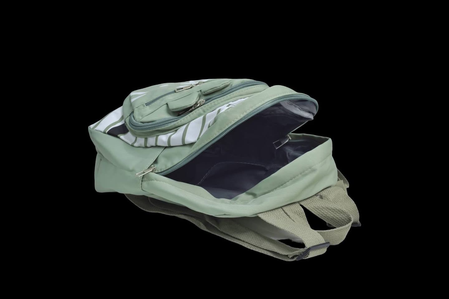 حقيبة اطفال صغيرة مخططة
الميزات:

قماش من البوليستر المقاوم للماء

بطانة داخلية تحتوي على جيب

جيوب خارجية عدد 3

أبعاد المنتج: 27×30 سم


**إذا كنت صاحب هذا الإعلان وتريد حذفه لأي سبب، رجاءا أرسل رسالة إلى الدعم الفني**