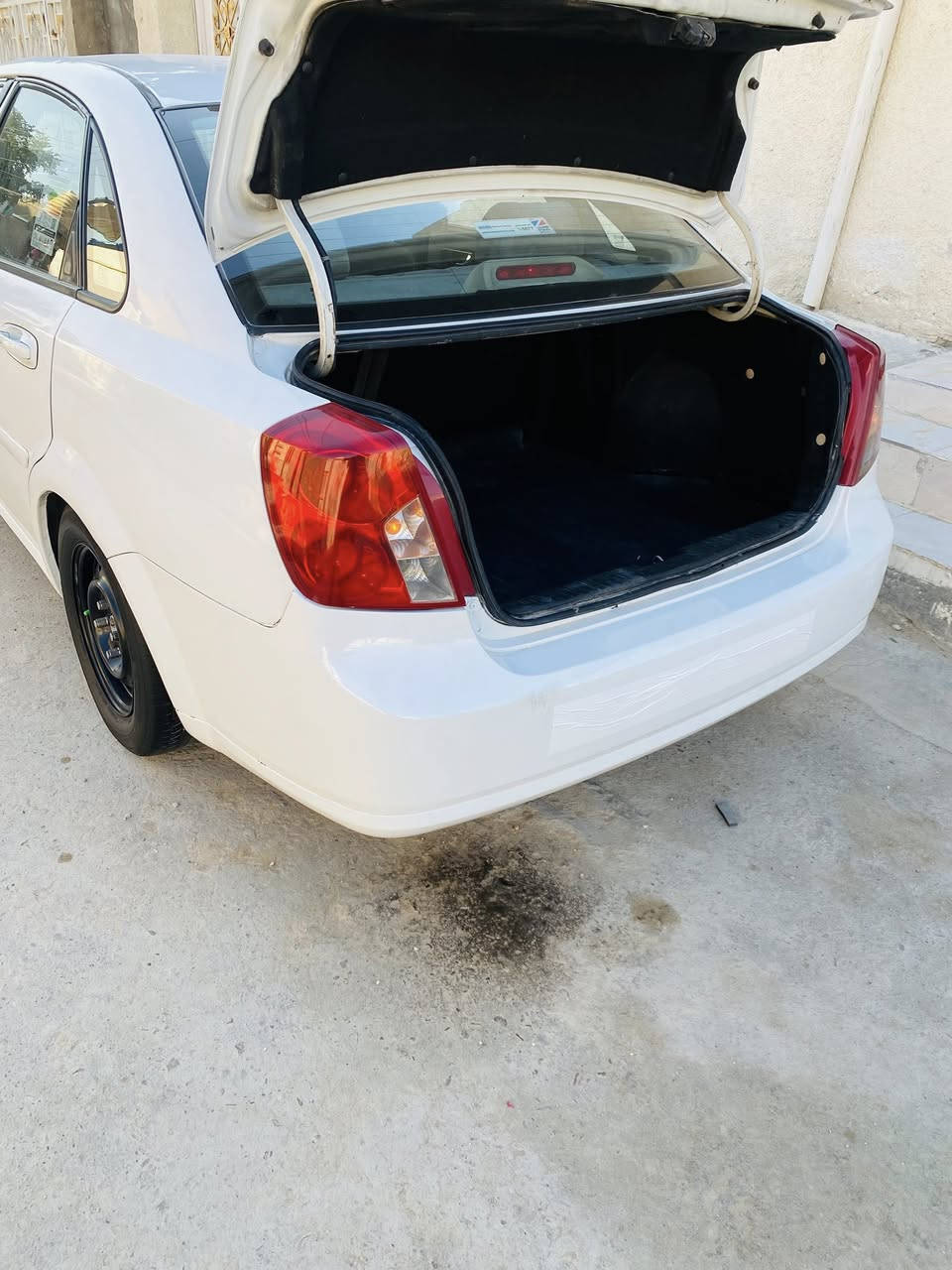 سلام عليكم وبتره موديل 2012سياره فقط مكاتبه ما تتحول سياره جاهزه مكينه كير حداديه جاهزه كير وتو سياره ادامه كامله عليهه جامه جديده سياره شغل وطلع السعر 47مكانهه بغداد 
***********
