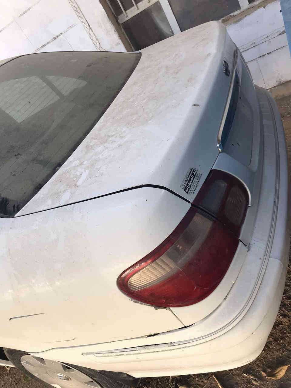 السلام عليكم  نيسان سني ٢٠٠٢ الون أبيض محرك اسود كير عادي بدون صبغ بيه بارد بين باب سايق فقط مال مزاد بسمي سعر ٦٥ ورقه 
***********
***********
