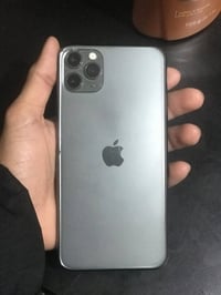 آيفون ١١ برو ماكس • ٢٥٦ • قافل ايكلود