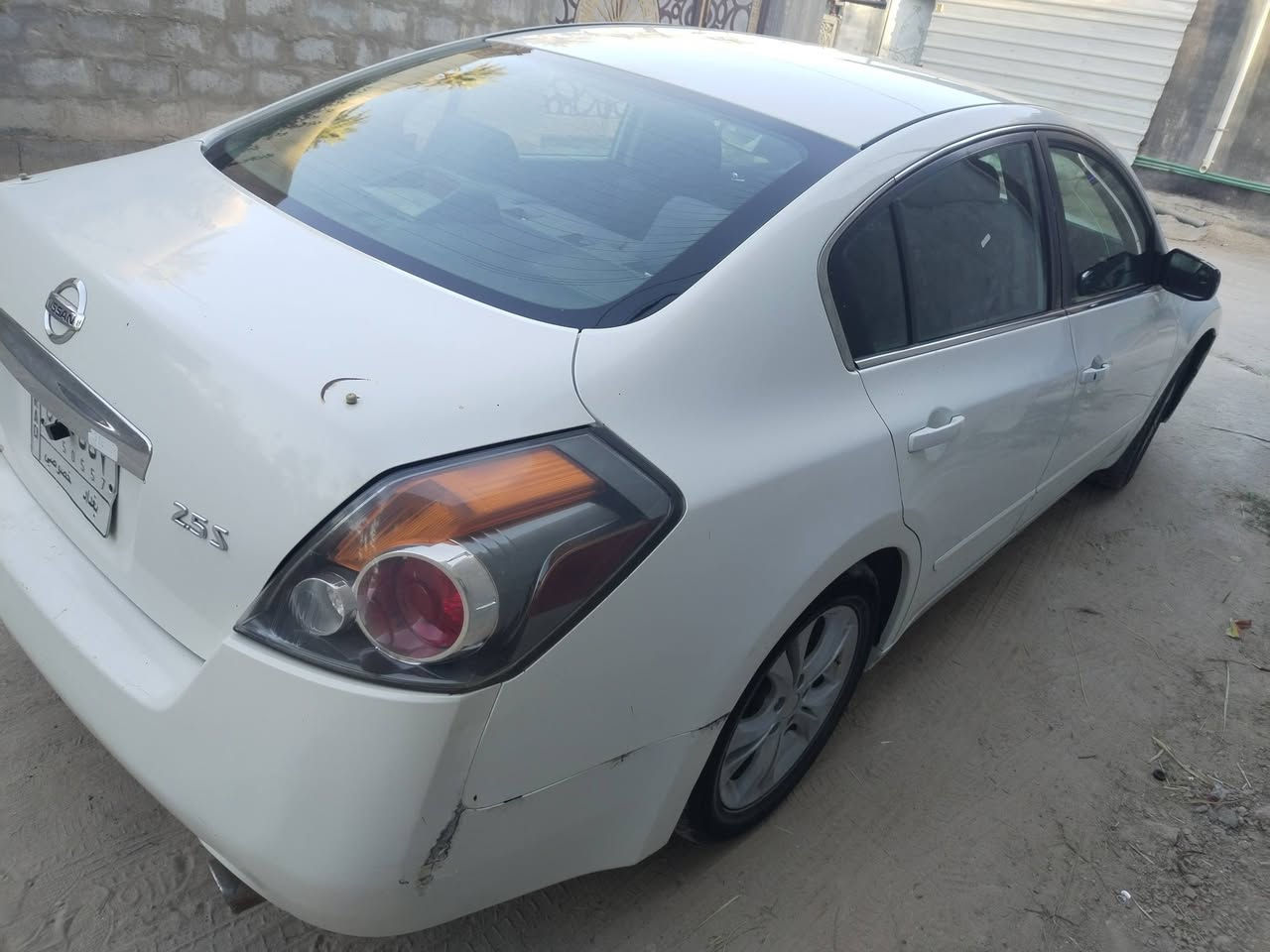 نيسان التيما موديل ٢٠١٢ وارد أمريكي مكينه وكير وكهربائيات وتبريد و تدفئه بحاله جيدة  صبغ احزام الرقم بغداد السعر ٧٧ وبيها مجال ***********
