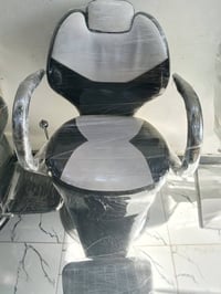 كرسي حلاقه يد ستيل مكفول كل الاشكال ما بيه عنوان بغداد مدينه الصدر قطا...