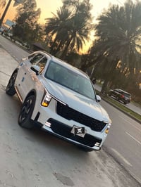 سورنتو 2024 خليجي كفالة عامة رقم بغداد  ماشية 29 الف كيلو متر  حجم الم...