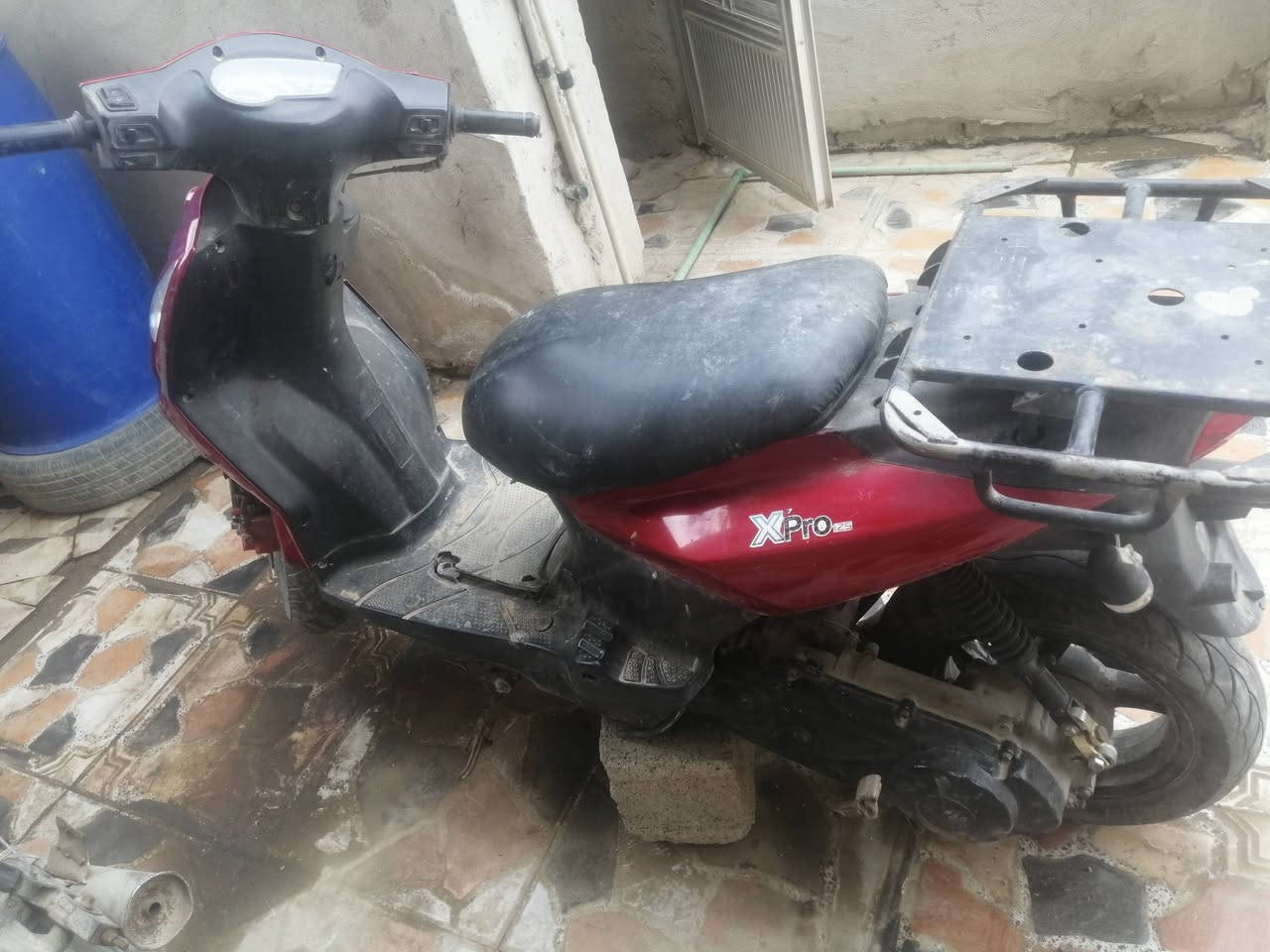 دراجه سيام للبيع شغاله وكامله مكاني واسط حي الحكيم سعره ٤٠٠ الف وبيهه مجال رقم هاتفي ***********
