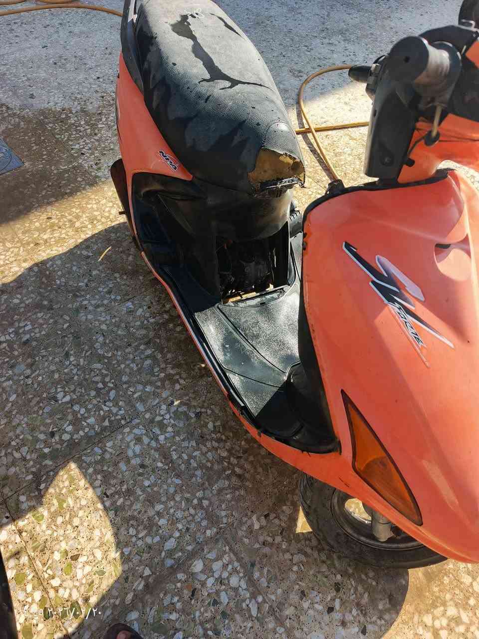 سلام عليكم دراجه فراشه للبيع جانت تشتغل مابيها شي وتركتها تقريبا شهر وهسه طافية يرادلها حيل وكم هندر وتشتغل بسعر 200 وبيها مجال الدراجه الياخذها ويداريها والله تبقه ويا عمر ***********
