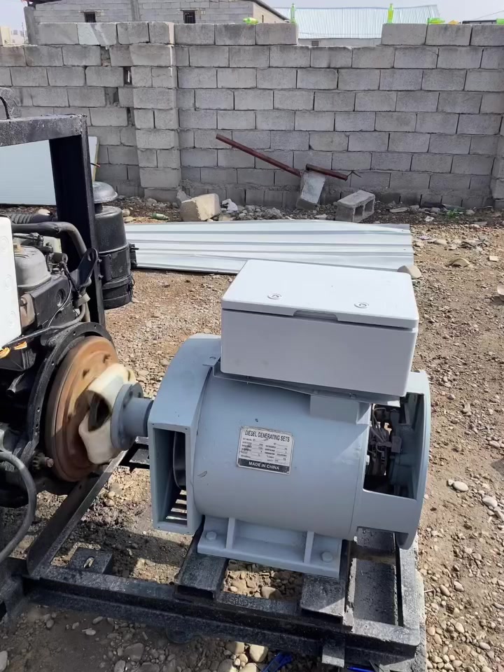 السلام عليكم …..مولد 37KV محرك دايوا ممفتوح بلادي اقتصادية وخير من الله السعر 18 ورقة للتواصل على الرقم ***********
