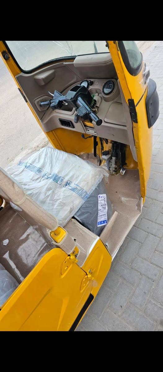 السلام عليكم تكتك باجاج  رقم وسنويه رقم انكليزي مديل 2021شهر 12   التكتك جاهزه كبل للشارع ما تذب عليه ربع دينار شغل وطلع المحرك مجفت شركه  باقي التفاصيل اتصل ***********ساكن بصره تنومه السعر 7250
