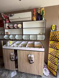 رفوف جاهزة تفصال باسعار مناسبة وميزان وعربانة حب وجبس للبيع للاستفسار ...