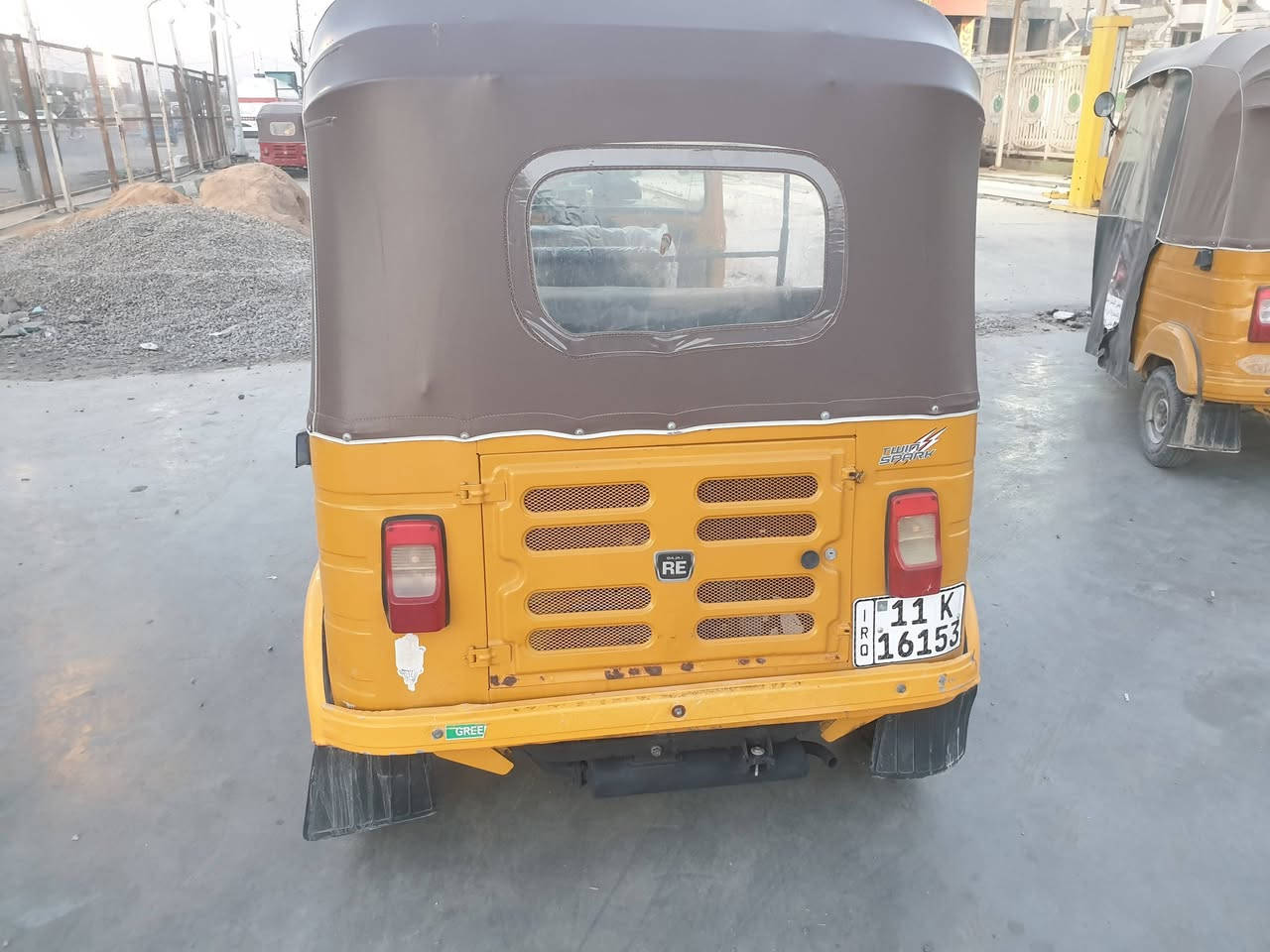 سلام عليكم تكتك للبيع موديل 19 شهر 12 تكتك نظيفه خير من الله مكان بغداد البلديات سعره 6 وبيها مجال رقم الهاتف ***********
