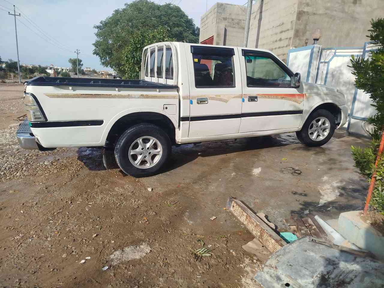 سلام و عليكم
پيكاب گؤناو
موديل 2007مكينه و گير به شه رت
كاره باي مزبوت
بئ بوياغ بئ ده عم و ليدراوي
كتاب منفيسته سعرى
28مجال
شوين كلار رزگاري
***********
