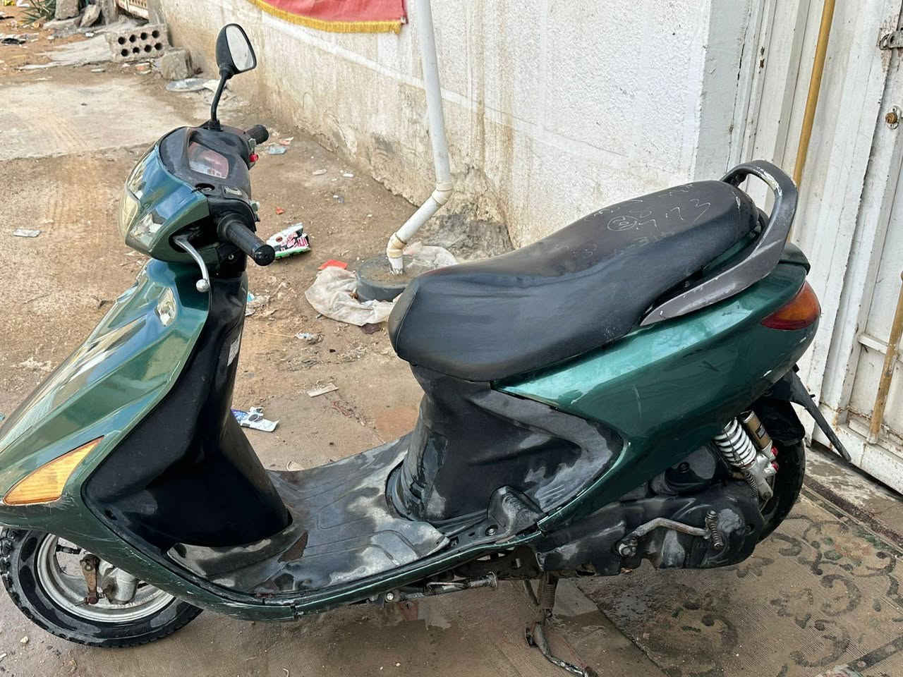 السلام عليكم دراجه للبيع نوع فراشة
الدراجه نضيفه كهربائيات كلها شغاله سلف شغال 450 وبيها مجال ***********
