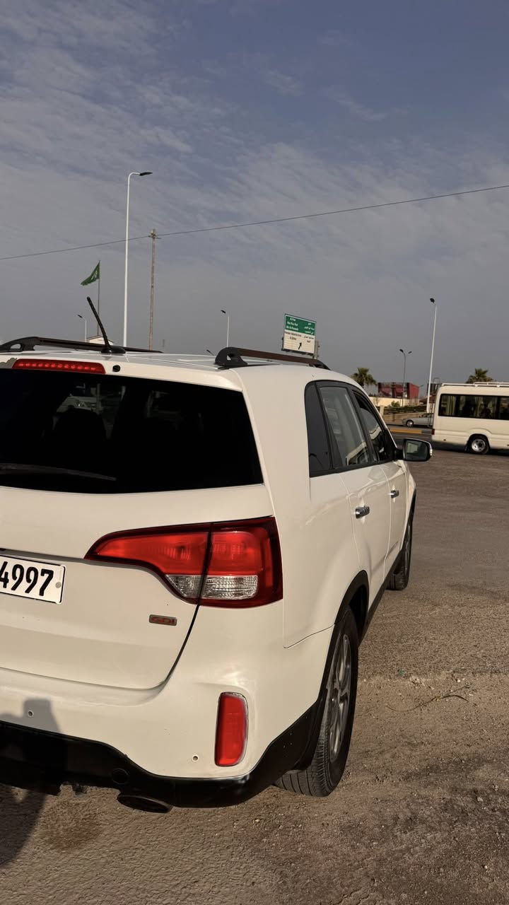 سلام عليكم سورنتو 2015وارد امريكي المداكر الكدام والبنيد مصبوغات رقم بصره نكليزي سنويه لل2027 سياره كامله مكمله ما بيهه نقص برغي محرك وكير وحداديه مكفولات محرك4سلندر توه شديته جديد GDi السعر134وبيه مجال بيع ومراوس مكان بصره حي الزهراء ***********
