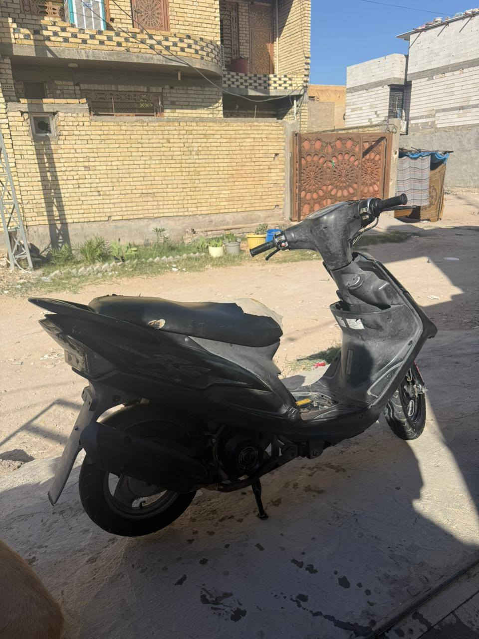 سلام عليكم ماكس عدله بلادي 49 ما مفتوحه شلعه ومعدل السعر 650 وبيها مجال قليل الرقم ***********
