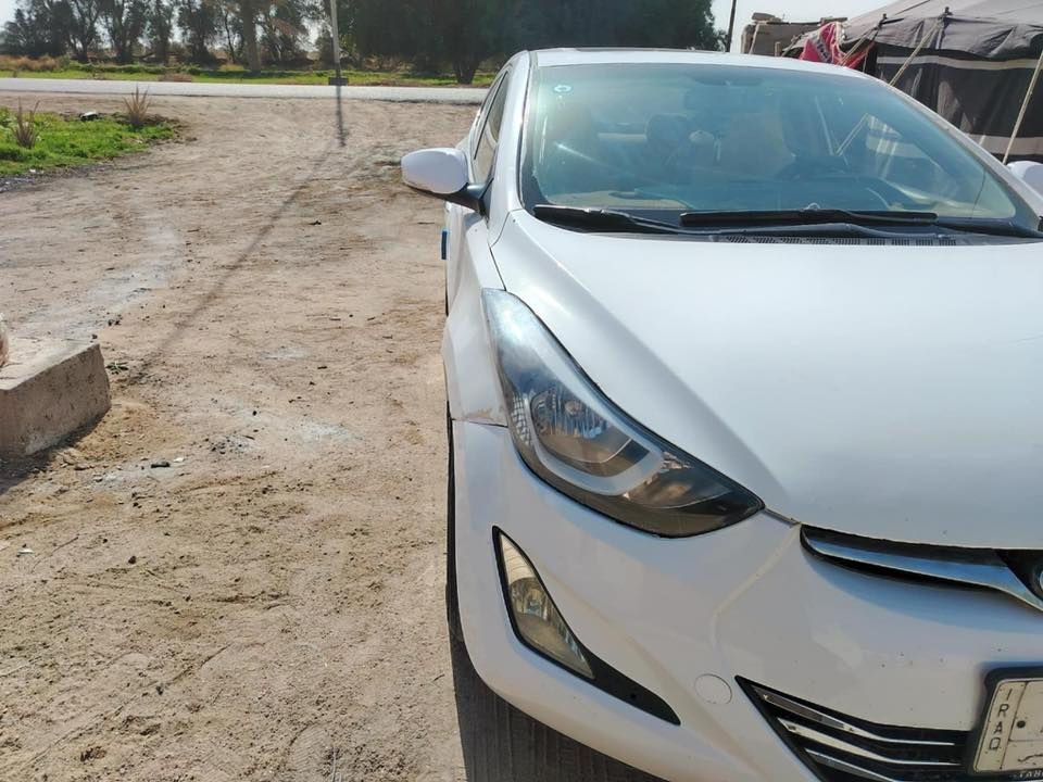 السلام عليكم النترا خليجي 15 فول تحكم  فتحة بصمه بيها 3 قطع تبديل بدون دواخل مكاني ناصريه مركز السعر 105 بيها مجال قليل اتصال فقط ***********
