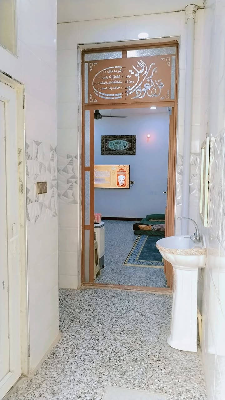 السلام عليكم
بيت 75متر خلفية بل رواد الحاكية طابق واحد بناء حديث وكامل كاشي وسيراميك والارضية رفت المنطقة كاملة الخدمات ماعدة التبليط بشهرر 6 البيت بسمي للبيع او للمراوس بكاع بل رواد او الصابيات للاستفسار ***********
