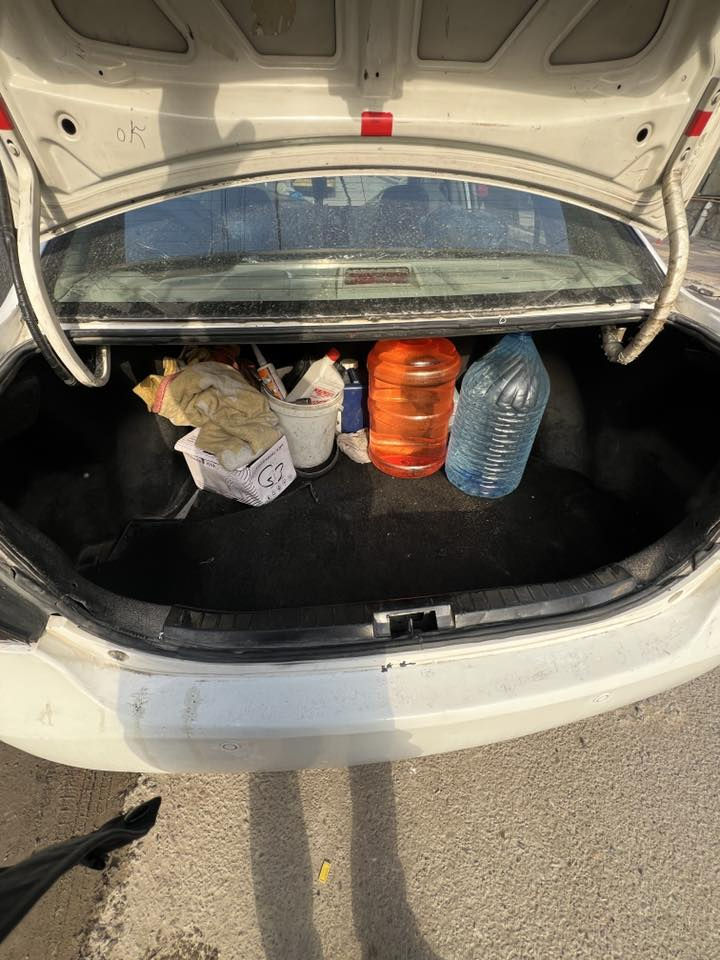 بي وايدي جي 3 كير ومحرك كولارا
صدر جديد 
مكفوله من الصبغ والضربه 
باسمنه 
تحويل ثاني يوم 
كلشي شغال بيه 
سعره 55 
المكان بغداد مدينه الصدر الحبيبه
الاستفسار اكثر ***********
