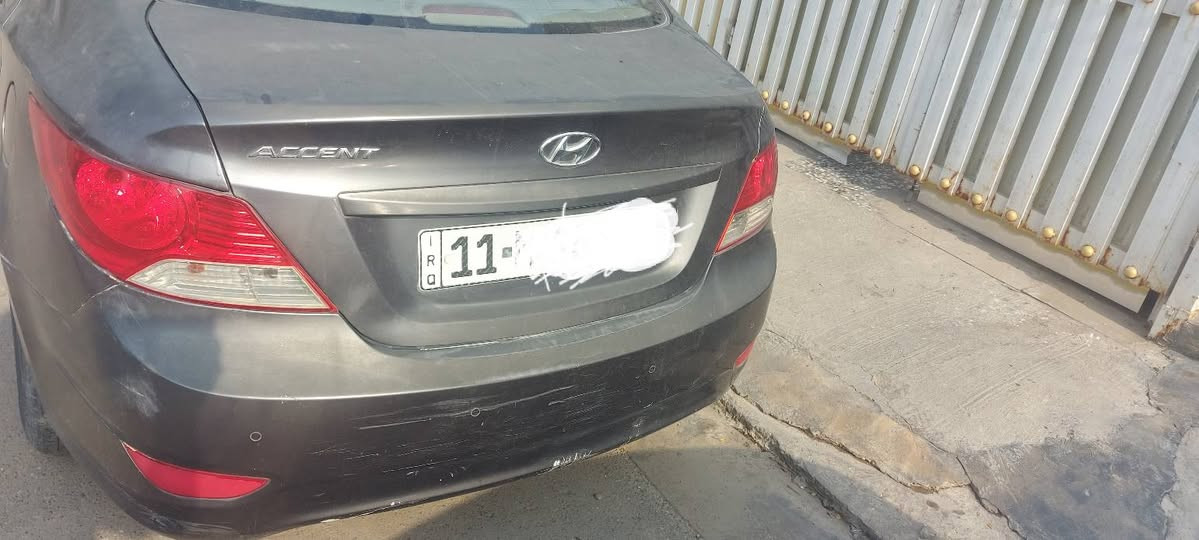 السلام عليكم 
اكسنت 2012 رقمها الجديد 11 بغداد وارد امريكي ماشية 68 ألف ضربتها بامريكا بنيد وجاملغ ايسر وبيها طخة بالعراق جزء من الصندوق وكلها حالتها جيدة جدا تبريد كله بدلته على ايدي كومبريسر وانابيب وفريز وراديتر كله جديد سيارة كال بيت ماشية قليل جدا صبغتها حزام لان بيها شخوط حاليا فقط جاملغ امامي  يحتاج صبغ جزء منه مكاني بغداد 
السعر 85 ورقة
***********
