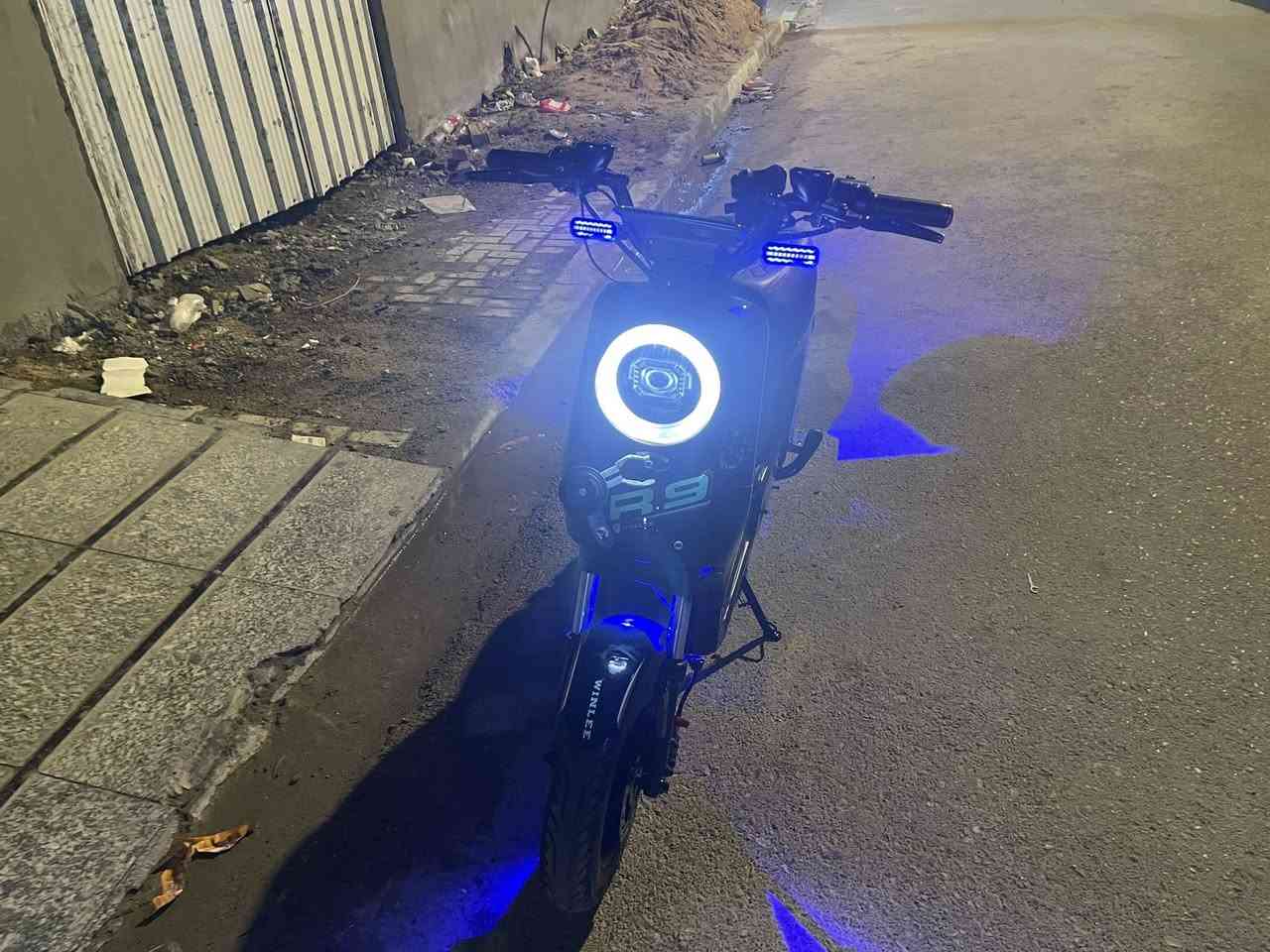 سلام عليكم دراجة شحن للبيع موديل 2025 الدراجة نضيفة مبدل بس بطاريات 
السعر 380  وبيهة مجال العنوان البصرة ياسين خريبط رقمي ***********
