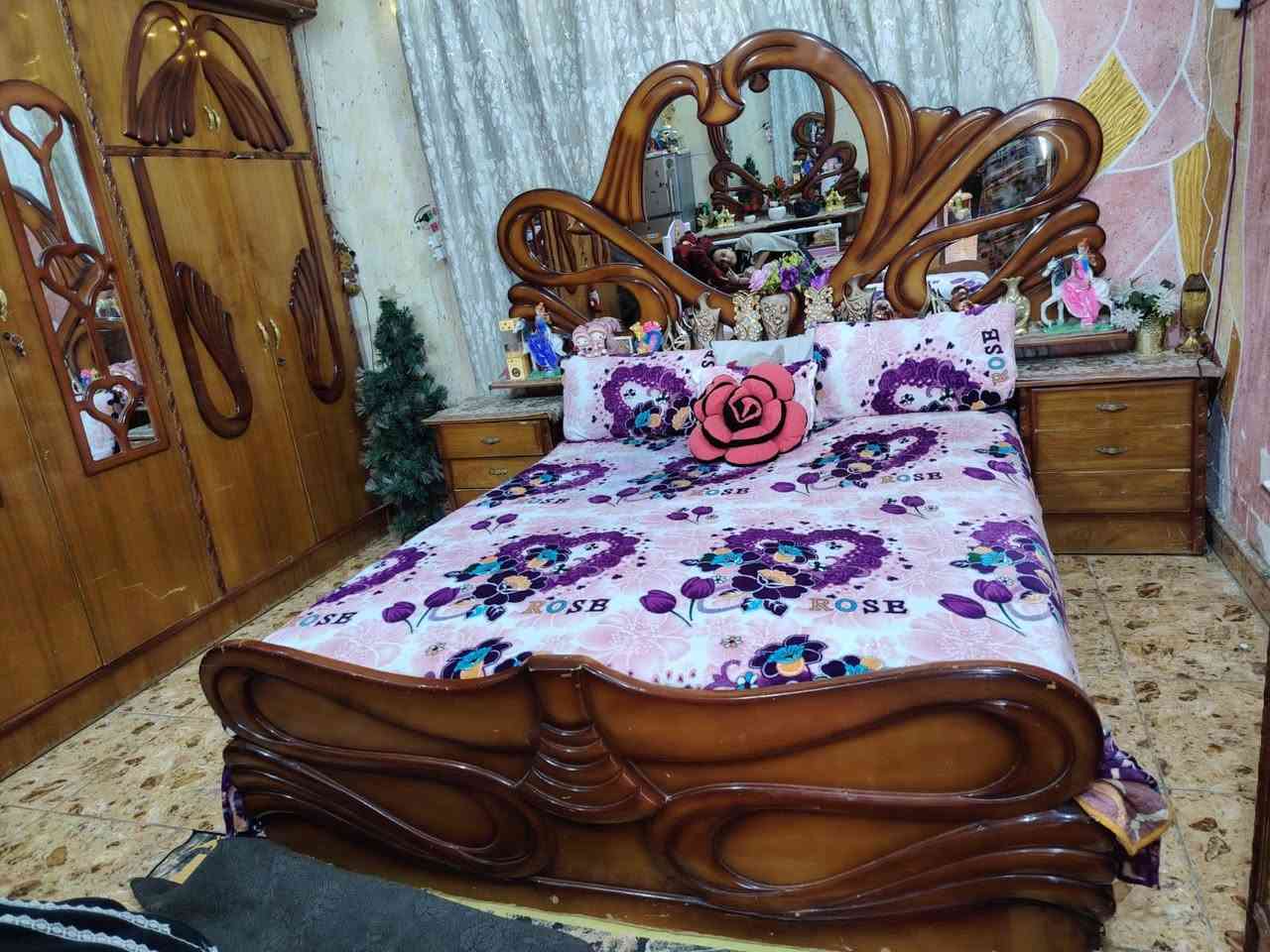غرفه البيع 500بل بصره معقل
***********
