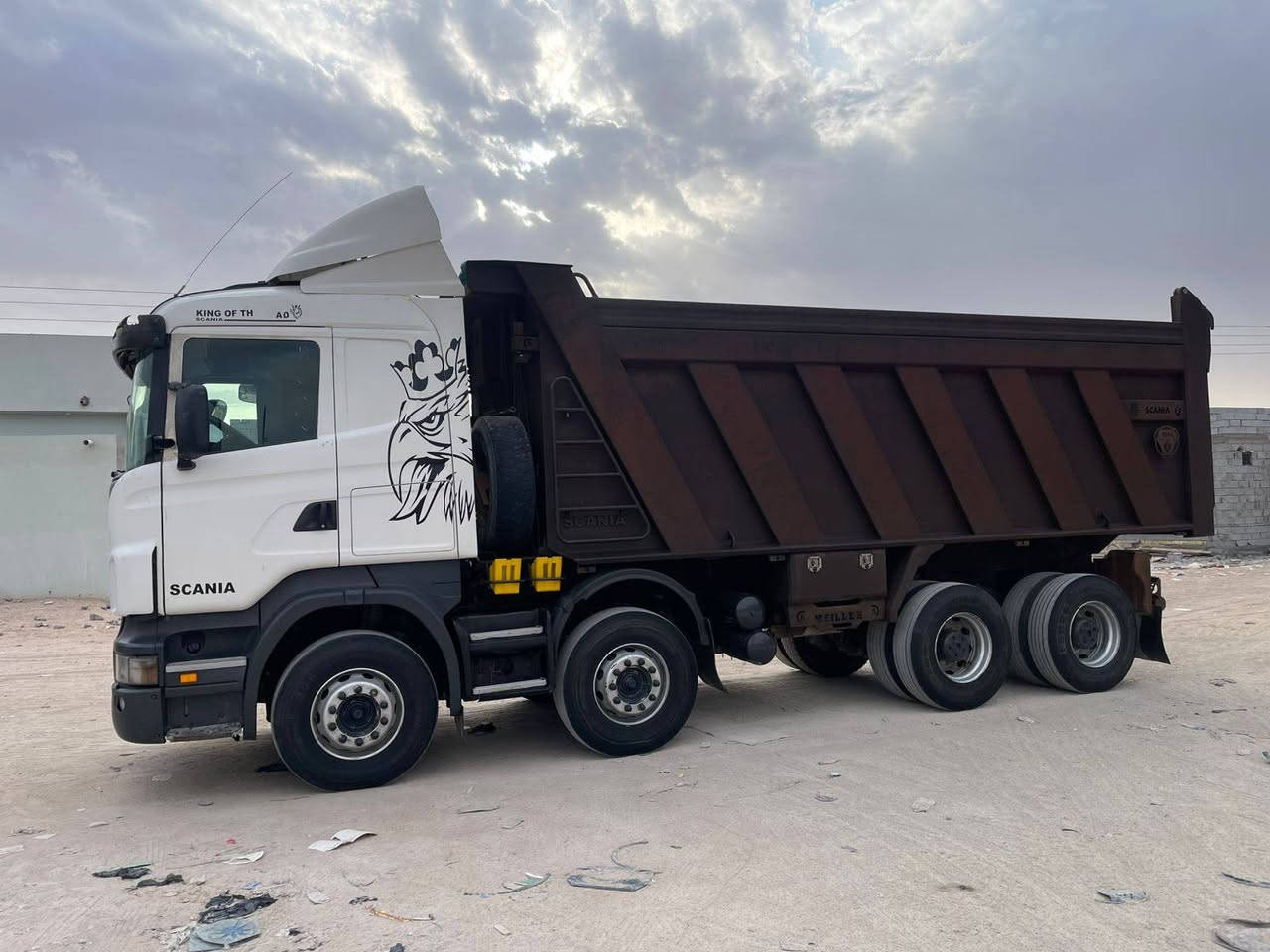 السلام عليكم   سياره عكرب بلادي منافيس ٢٠١٠ مكينه ٤٢٠ انجكسن كير  ١٠٠٠  كلج اوتماتيك  مجموعه ورده تخم تاير  جديده  كل نقص مابيها عنوان بصره  ***********
