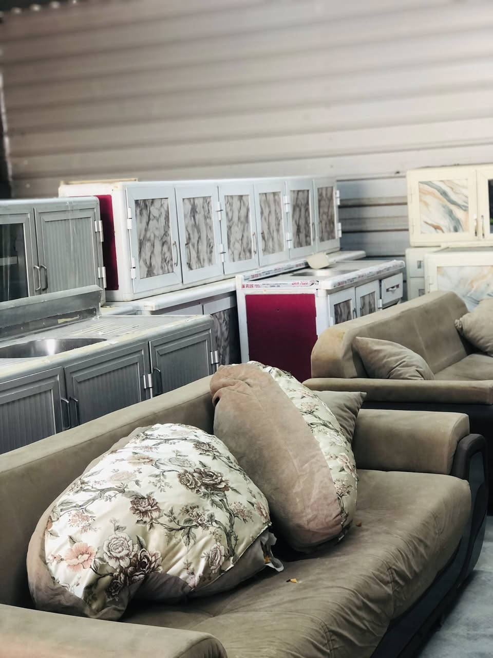 السلام عليكم بيع سريع كله جوه السوك عنوان التاجي شارع عمشه قرب مكتب ابو سيف واتساب *********** !/ *********** اتصال
