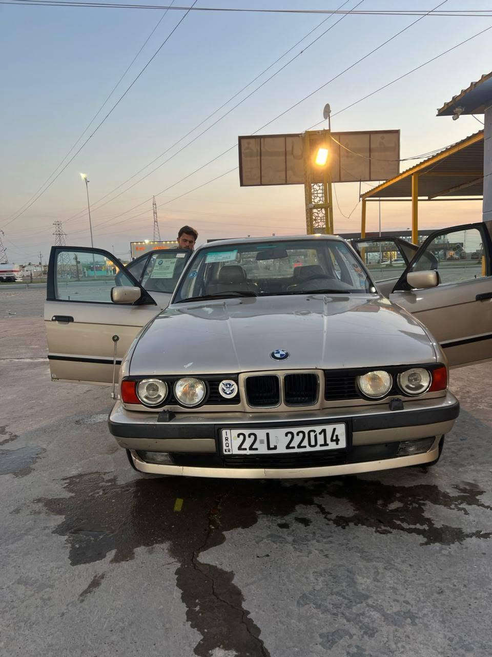 السلام وعليكم بيئم  ٥٢٠مكينه عدله سياره كاعده تبريد ثلج كهربائيات كلها شغاله من الدعاميه للدعاميه سياره كير عادي
تحويل ثاني يوم سياره فول الفول برغي مابيها نقص سعر ٥٥وبيها مجال بصيط مديل 1991 ترايك وين مايعجبك الرقم ***********
