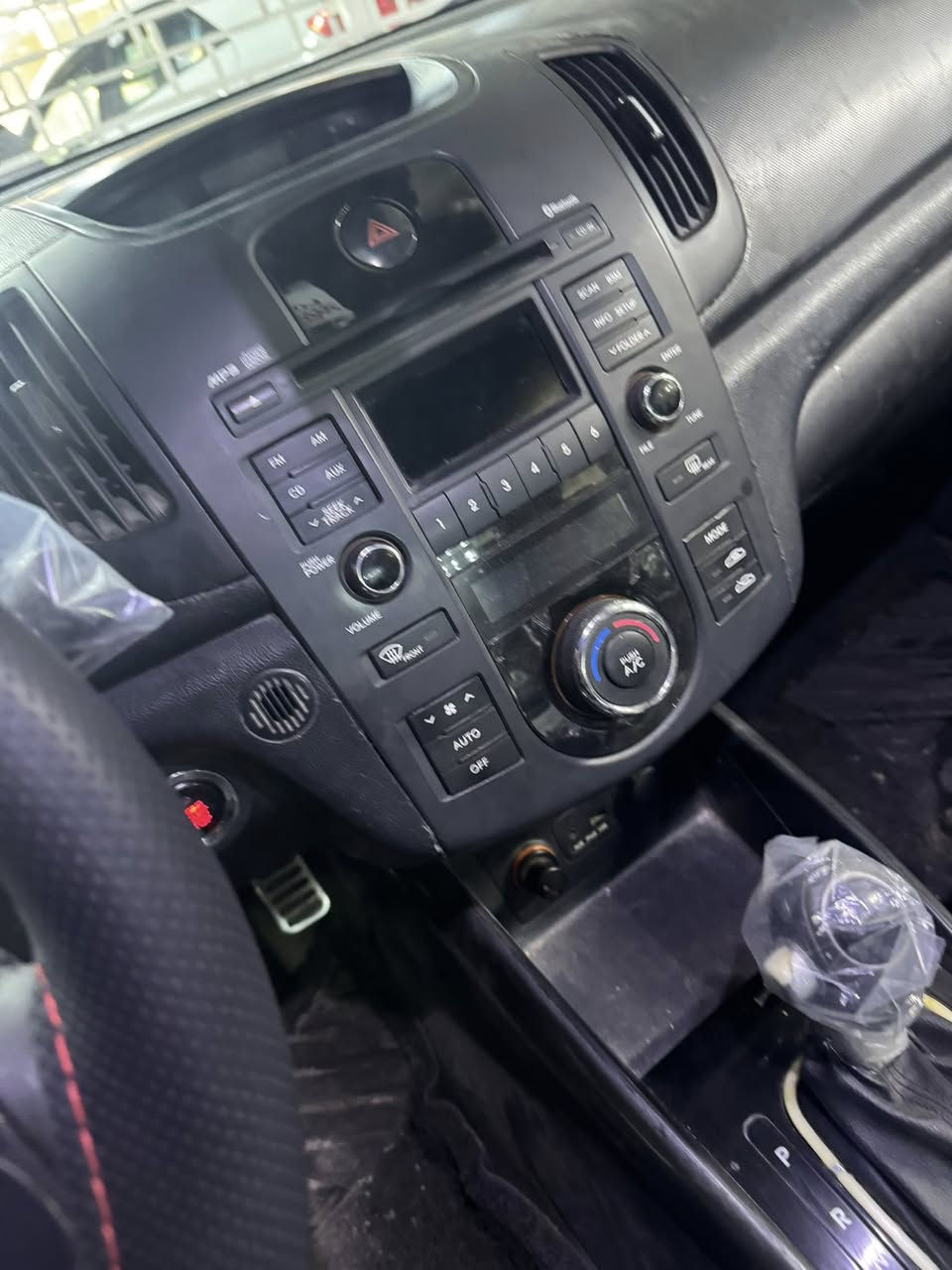 سلام عليكم سيراتو موديل 2012 السعر 89 مكاني نجف مجدده 2031 موبايل *********** ***********
