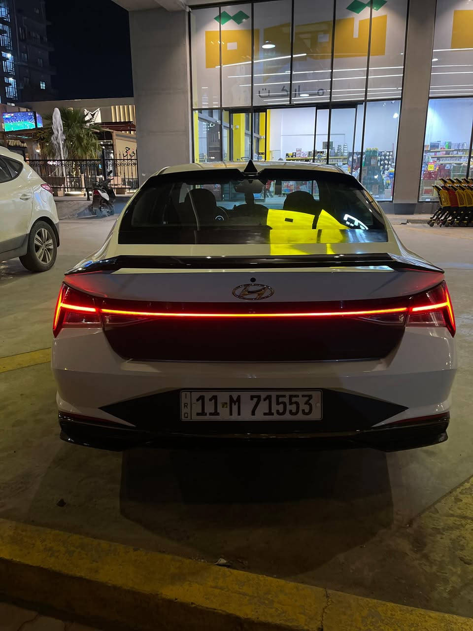 السلام عليكم للبيع النترا هايبرد 2022 امريكي 
مواصفات السياره تدفئه ستيرن وكشنات 
نقطه عمياء تحديد مسار رادار امامي وخلفي اوتو هولد داخل السياره ابيض حادث السياره جاملغ وبنيد سطحي وبيها صبغ بلعراق جاملغات خلفيه اثر تخريب شرط بدون ضربه السياره نضيفه جداً صدر امامي خلفي كير محرك كله مكفول 
رقم شاصي KMHLN4AJ1NU020427
السعر 145 وبيها مجال
موقع السياره بغداد الحريه 
للاستفسار ***********
