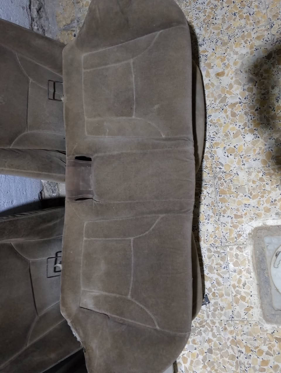 كشنات كرستا نفخ وبك لايت بي كسر يصلحونه 
العنوان البصره الزبير 
السعر 100الف 
رقم وتساب فقط ***********
