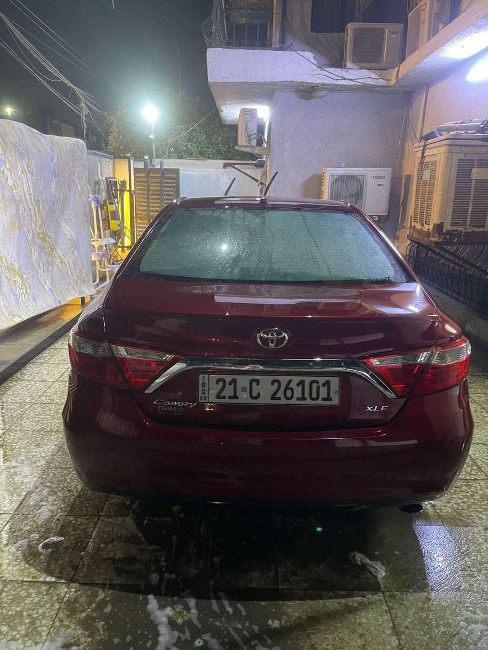 السلام عليكم
كامري 2017 امريكي 
XLE فول للاخير 
كشنات تدفئه جلد كهرباء
فتحه 
حادث جاملغ وبنيد راجعات نفسهن ومصبوغ 
رقم سليمانيه هزه وفحص جديد 
السياره كامله ومناقصه اي شي 
السعر ١٧٥ ورقه وبيه مجال بسيط وحك جيتك 
***********
