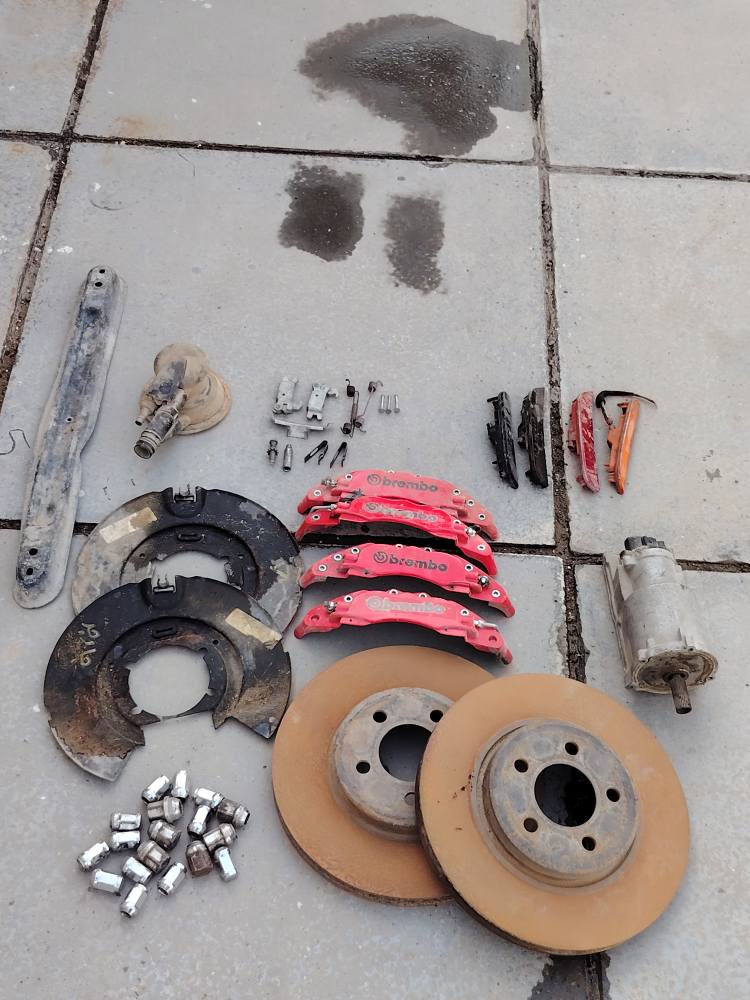 السلام عليكم عدي هذن الغراض جارجر اوباما حلل بل يرضى الله واخذ + الراديتر بس خزانات
*********** بغداد, العراق
