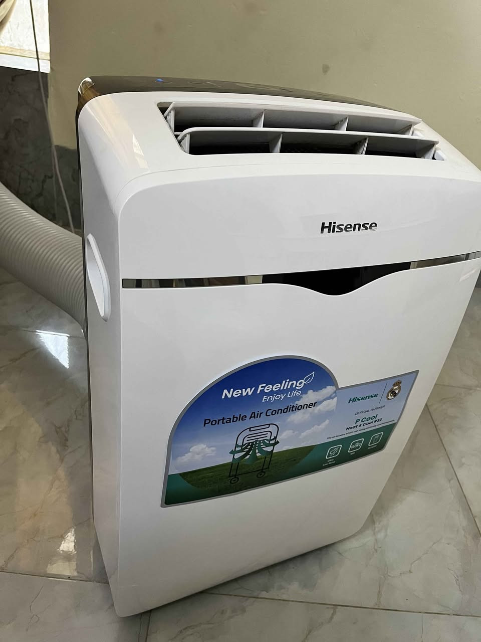 سلام عليكم
 يوجد سبلت متنقل بورتبل مستخدم للبيع من شركة هايسنس واحد طن 12000  BTU الحجم ، يعمل تدفئة و تبريد ويعمل عن طريق الواي فاي النظام و كامل مع ملحقاته ومدة استخدامه سنة والجهاز نظيف خالي من أي خلل أو عطل والسعر 250 الف الاستفسار على الخاص أو الرقم *********** الرمادي, الأنبار
