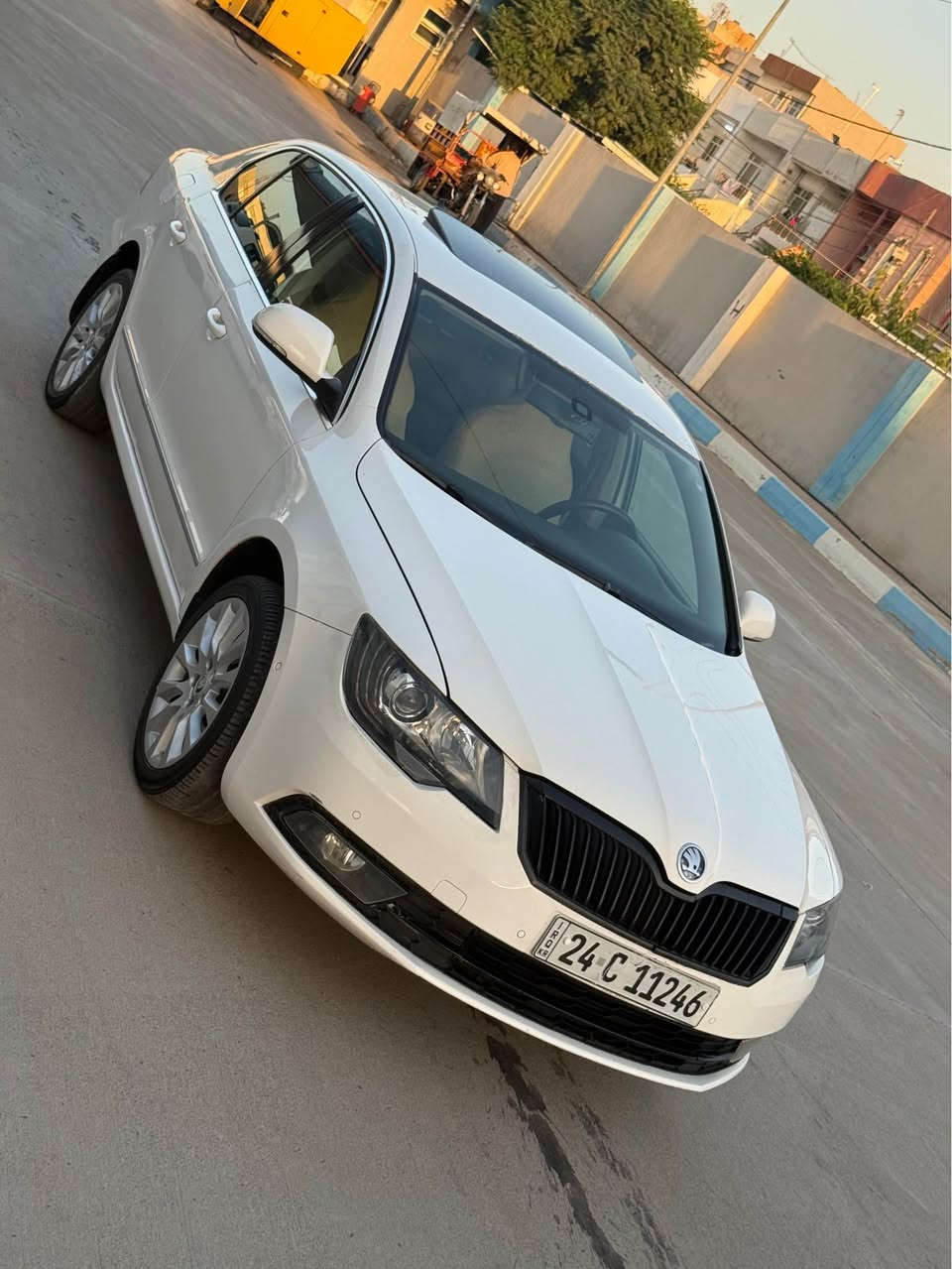 (***********) واتس ئاپی لە سەرە  

Skoda super B 2015 

شکل نوێی خەلیجی سفری ئێرەیە 

(نرخی ٧٨ وەرەقە و مەجالیکی کەم) 

سەیارەکە سێ  پارچەی سبوخە 
بێ ناوگرتن 
پێشو پشتی کەپسە 
 ئێڕباگی هیچ نەتەقیوە بە شەرت

ڕەقەم و سەنەوی نوێیە تا ٢٠٢٩ 
بە ناوی خۆمە 

مەکینە ٢.٠ تۆڕبۆیە ٤ پستۆن 
 
٦ گێڕ مەرخوبە

مواسەفاتی قەپات قەپاتە :-

‏‎١-کوشن هیتەر و کارەبای و جلد 

٢-‏‎ ئاوێنە کارەبای هیتەر و دژە تیشک

‏‎٣-جام پەردە (٣ پە‌ردە)‌ 

‏‎٤-جام کۆنترۆڵ (دادە‌خرێت و دە‌كرێتە‌وە‌ )

‏‎٥-فلچە‌ ئۆتۆ

‏‎٦-سەقف تاقەشەمسی سڵایت
‏‎لە‌ كاتی راگرتن لە‌بە‌ر خۆر ھە‌وای سارد دێنێتە‌ ژوورە‌ وە‌ 
‏‎بۆ ئە‌وە‌ی ناوی زۆر گە‌رم نە‌بێت 

‏‎٧-بەسمە

‏‎٨-ئۆتۆ پارک  (خۆی پارکین دەکات)

‏‎٩-حاسە پێش و دواوە‏

‏‎١٠-سستەمی دژە خلیسکان 

‏‎١١-سستەمی کەمی هەوای تایەکان

‏‎١٢-سستەمی تەواو بونی بەنس

‏‎١٣-لایت زینۆن ئۆتۆماتیک و کلینەر 

‏‎١٤-تەبرید مەرکەزی 

‏‎١٥- ١٠ ئێرباگ  ‏‎

نرخیشی 78 وەرەقە و معامەلە

***********
سەیارەکە لە هەولێرە أربيل, العراق
