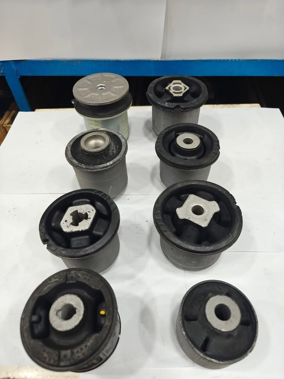 � متوفر لدينا أدوات حدادية صدر هيونداي جنسيز 🔥
جودة عالية 🔧 | اعتماد تام 💯

🛠 المتوفر حالياً:
🔩 بوش أمامي
🔩 بوش خلفي
💡 شمعات أمامي
💡 شمعات خلفي
⚙️ روس ربط
🔧 دبلات أمامي
🔧 دبلات خلفي
🪛 مشط ستيرن
🧷 لاستيك رباط
⚙️ بولبرن

✅ وكل ما يخص الحدادية متوفر إن شاء الله

🚚 خدمة توصيل سريعة
⏱ خلال أقل من 24 ساعة بإذن الله

📞 للاستفسار والطلب
يرجى التواصل على الخاص أو واتساب
📲 ***********
