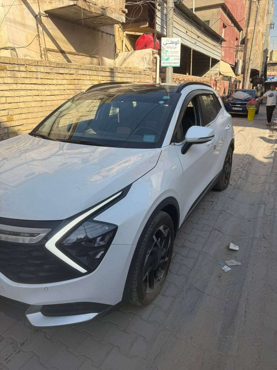 السلام عليكم كياسبورتج فول مواصفات بصمتين جنطه كهرباءشاشه متصل نقط عمياء
هندابريك دكمه كشن كهرباء اماميه كشنات دفه ستيرن دفه 
ماشيه 2000السياره زيرو 
رقم بغداد وبسمي هزه جديده ورقم انكليزي موديل 2025 سعره300 24 وبيه مجال بصيط رقم الهاتف ***********  مكانه بغداد الحرية بغداد
