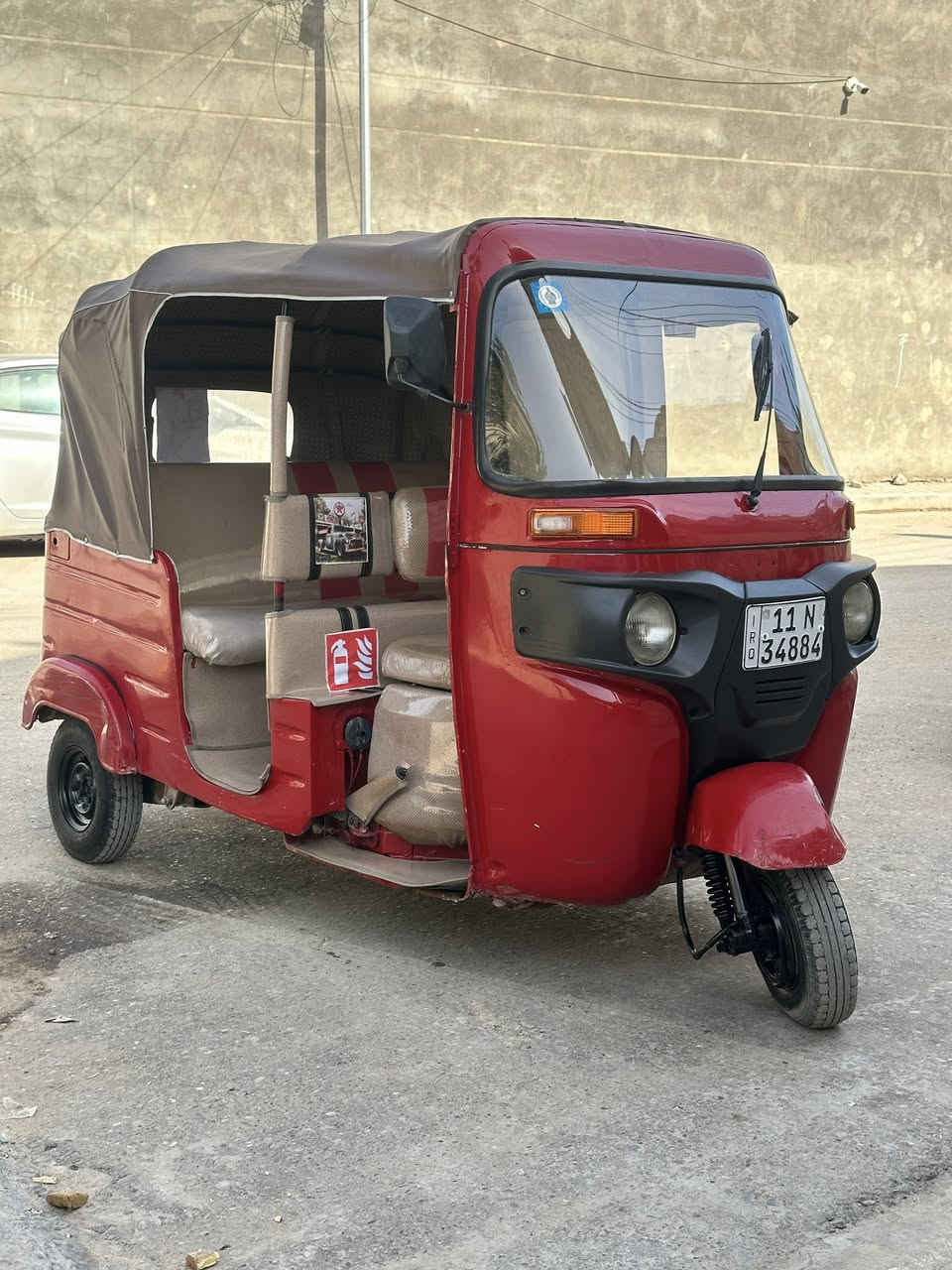 السلام عليكم تكتك موديل2018رقم وسنويه انكليزي بسمي تخم تاير جديد دوشمه وسفريات جدد مكينه مال عشرين جديده مصبوغه عام للجماليه السعر ب4و900وبيها مجال مكاني بغداد الامين الثانيه الهاتف :***********
