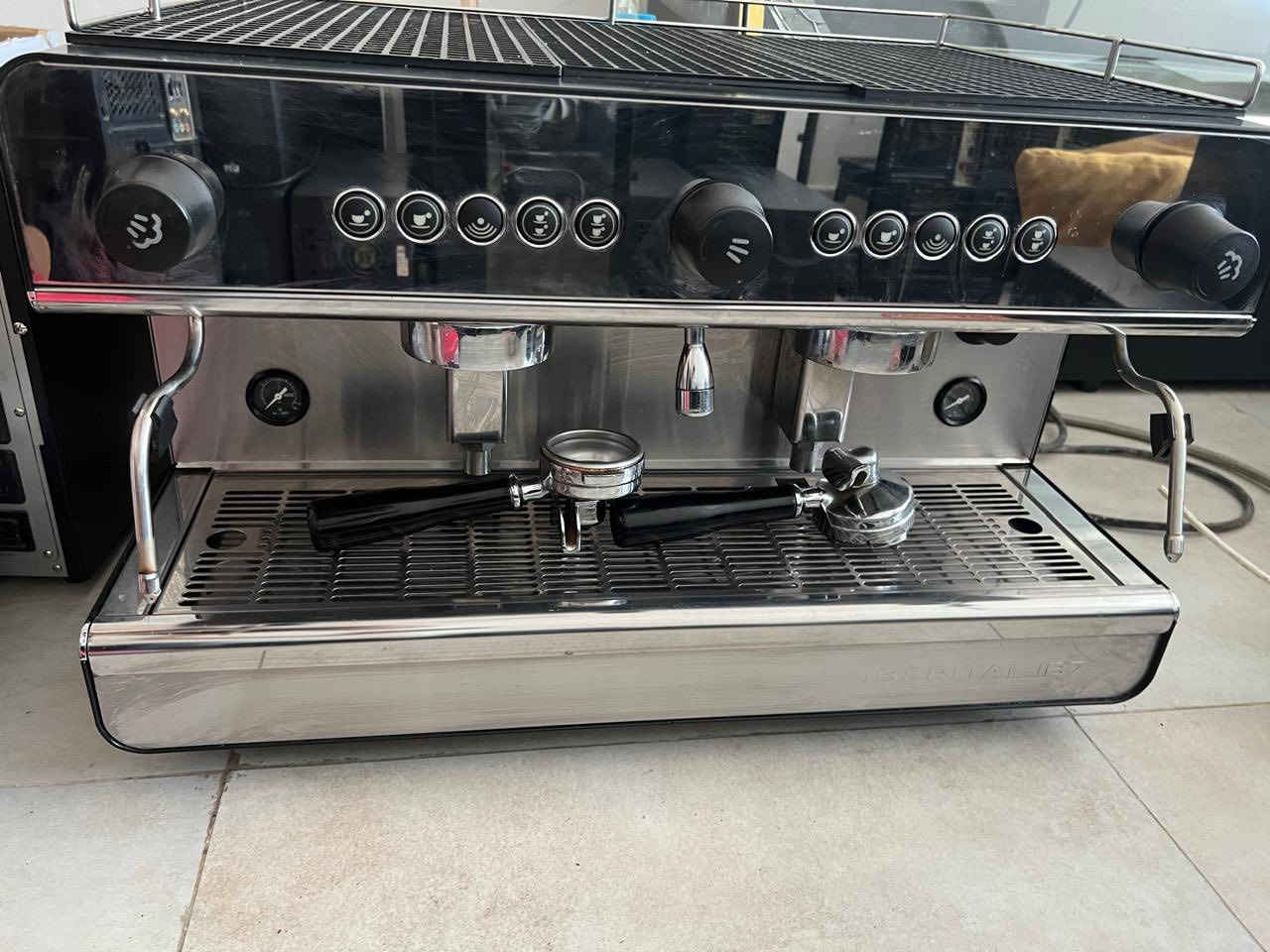 اسبريسو اسبانيه دبل فول مواصفات استخدام شهر
***********
