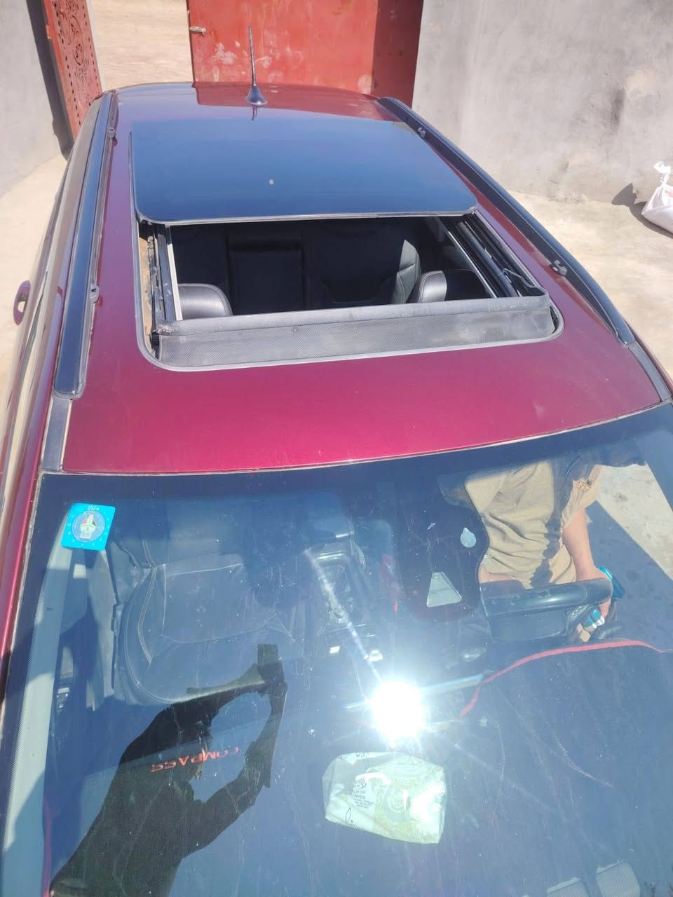 جيب كومباس وارد أمريكي موديل ٢٢ محرك ٢٤٠٠ فول مواصفات فتحه بانورما بيها قطعتين صبغ السعر ١٦٠ العنوان واسط العزيزية رقم الهاتف *********** واثير *********** إذا اكو مراوس ٧ راكب حسب الاتفاق
